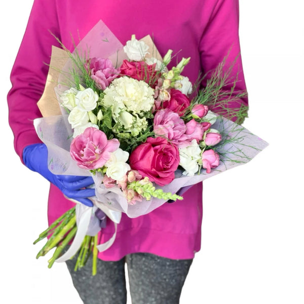Buchet mix flori cu alb si roz