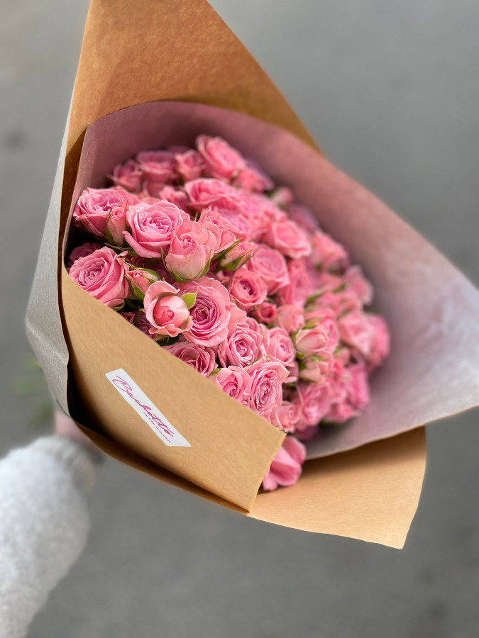 Buchet din Mini-Trandafiri Roz - Buchet cu Trandafiri si dulciuri - Buchete de Trandafiri Naturali