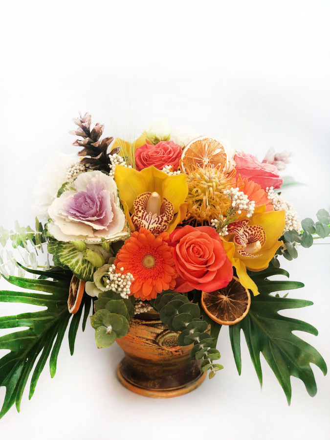 Aranjament Floral de Craciun cu Flori Uscate, Conuri și Portocală - Aranjamente Florale de Iarna